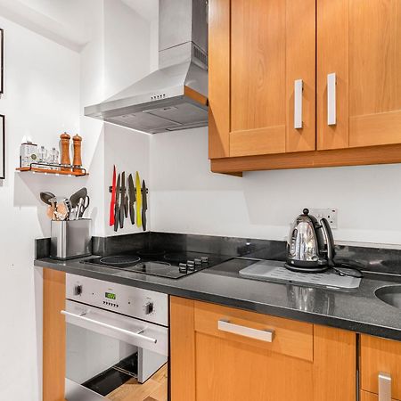 Elegant 1 Bedroom Flat Near Harrods Londra Esterno foto