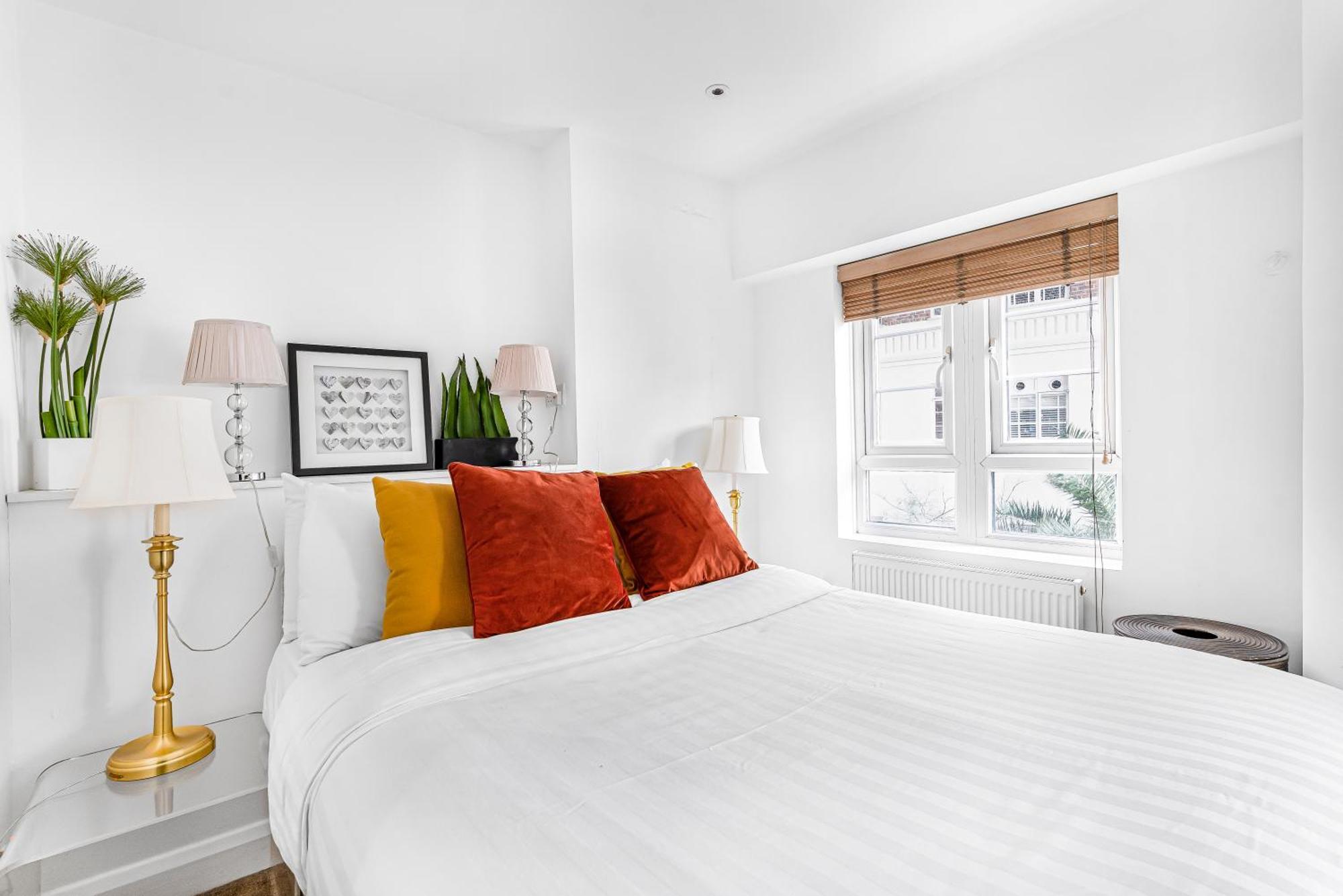 Elegant 1 Bedroom Flat Near Harrods Londra Esterno foto