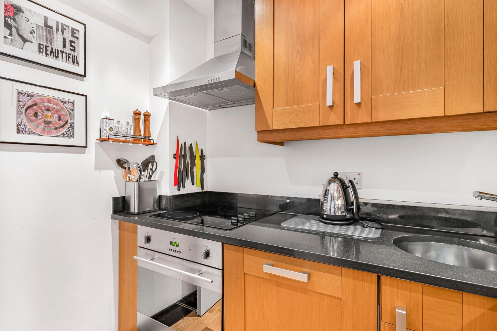 Elegant 1 Bedroom Flat Near Harrods Londra Esterno foto