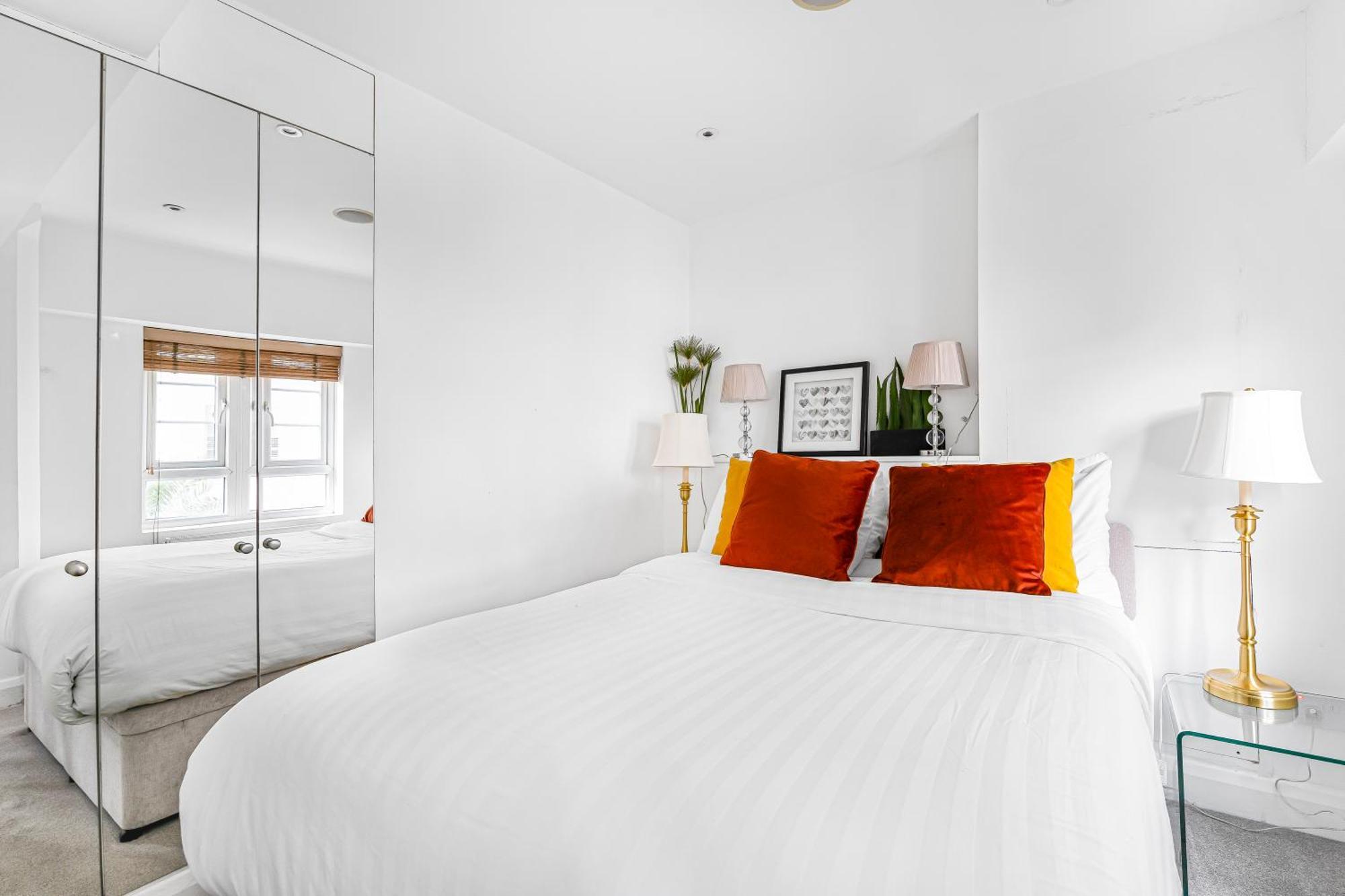 Elegant 1 Bedroom Flat Near Harrods Londra Esterno foto