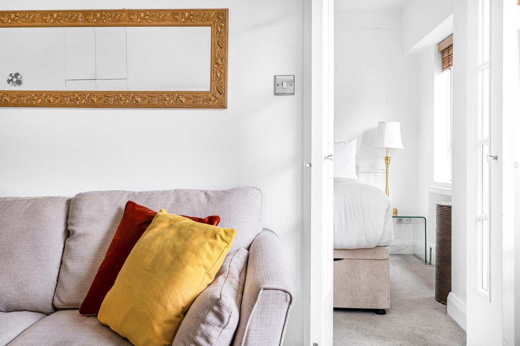 Elegant 1 Bedroom Flat Near Harrods Londra Esterno foto